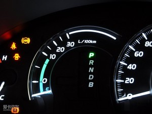 2010款240HV 至尊版 中控区
