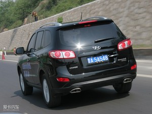 2010款2.4L 四驱豪华版 整体外观