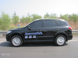 2010款2.4L 四驱豪华版 整体外观