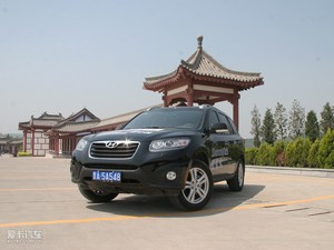 2010款2.4L 四驱豪华版 左前45度