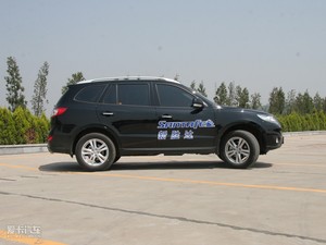 2010款2.4L 四驱豪华版 整体外观