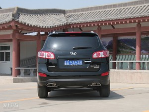 2010款2.4L 四驱豪华版 整体外观