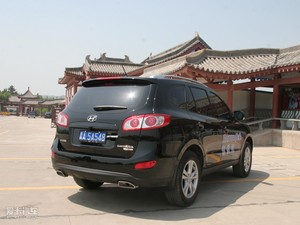 2010款2.4L 四驱豪华版 整体外观