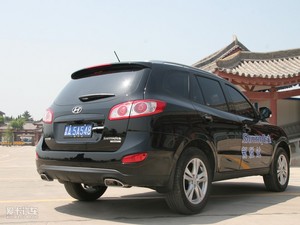 2010款2.4L 四驱豪华版 整体外观