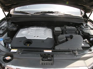2010款2.4L 四驱豪华版 发动机