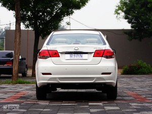 2010款1.5L 精英版 正后	