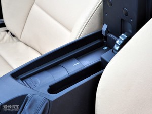 2010xDrive 28i п؅^(q)