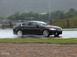 2009R 5.0L C(j)е w^