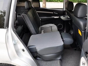 2010款1.6L 手动豪华版 空间座椅