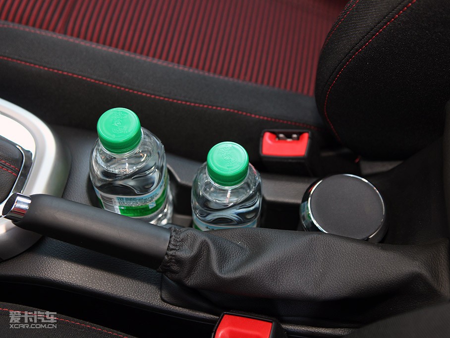 2010��Ӣ��GT 1.6T �Ԅ����J�\�Ӱ�            