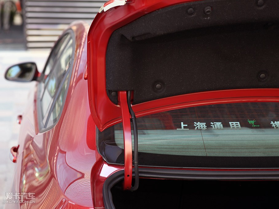 2010��Ӣ��GT 1.6T �Ԅ����J�\�Ӱ�            