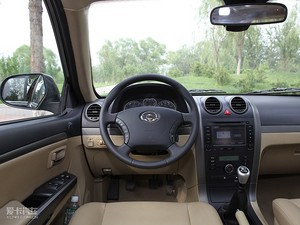 2010款2.4L 两驱超豪华型 中控区