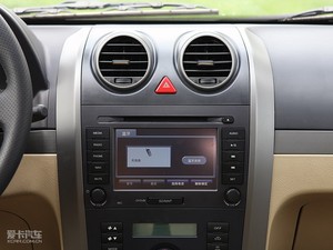 2010款2.4L 两驱超豪华型 中控区