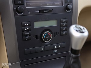 2010款2.4L 两驱超豪华型 中控区