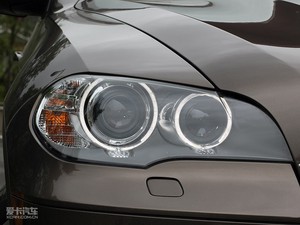 2011款xDrive35i 尊贵版 大灯