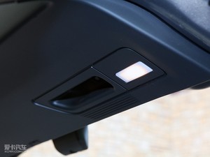 2011款xDrive35i 尊贵版 空间座椅