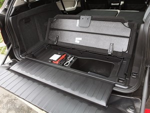 2011款xDrive35i 尊贵版 空间座椅