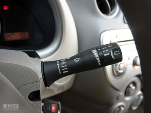 2010款1.5XL MT易炫版 中控区