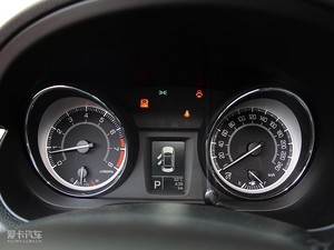 2010款2.4L 四驱豪华版 仪表