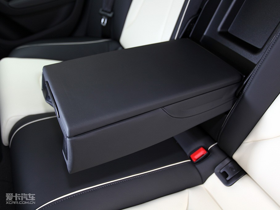 2010?yun)WA5 2.0TFSI Sportback A