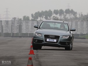 2010款2.0TFSI CVT运动版 整体外观