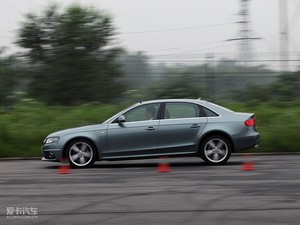 2010款2.0TFSI CVT运动版 整体外观