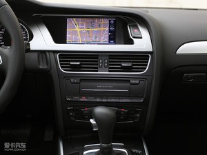 2010款2.0TFSI CVT运动版 中控区