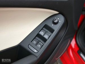 2010款2.0TFSI Sportback 豪华型 主驾车窗控制区	