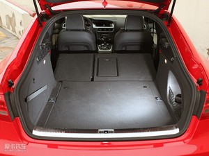 2010款2.0TFSI Sportback 豪华型 行李厢空间