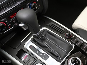 2010款2.0TFSI Sportback 豪华型 换挡杆