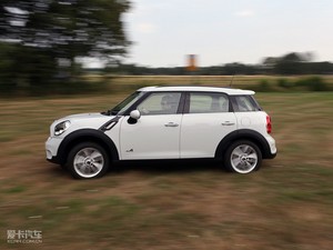 2011款COOPER S ALL 4 整体外观