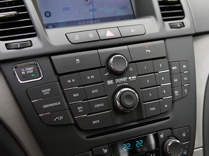 2010款2.0T 旗舰运动版 中控区