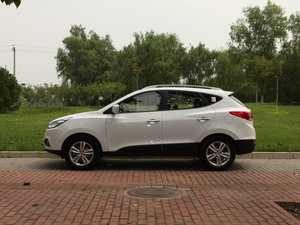 2010款2.0L 自动四驱尊贵版 正侧（左）