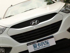 2010款2.0L 自动四驱尊贵版 中网