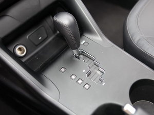 2010款2.0L 自动四驱尊贵版 换挡杆