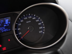2010款2.0L 自动四驱尊贵版 中控区