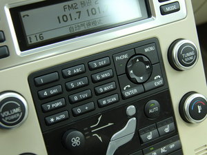 2010款2.5T 两驱智尊版 中控区