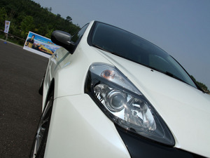 2009ZClio (x)(ji)^