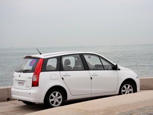 2010款1.5XL 手动尊贵版 整体外观