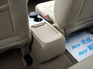 2010款1.5XL 手动尊贵版 空间座椅