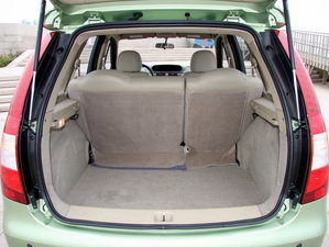 2010款1.5XL 手动尊贵版 行李厢空间