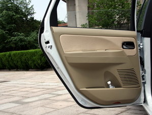 2010款1.5XL 手动尊贵版 其它
