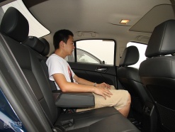 ľ 2010