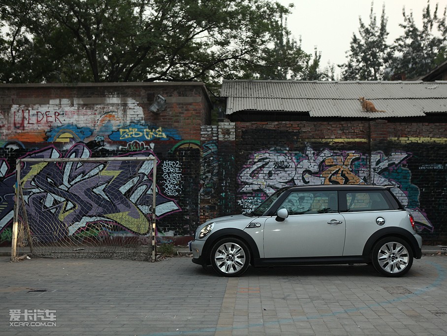 2009MINI S 50 CAMDEN