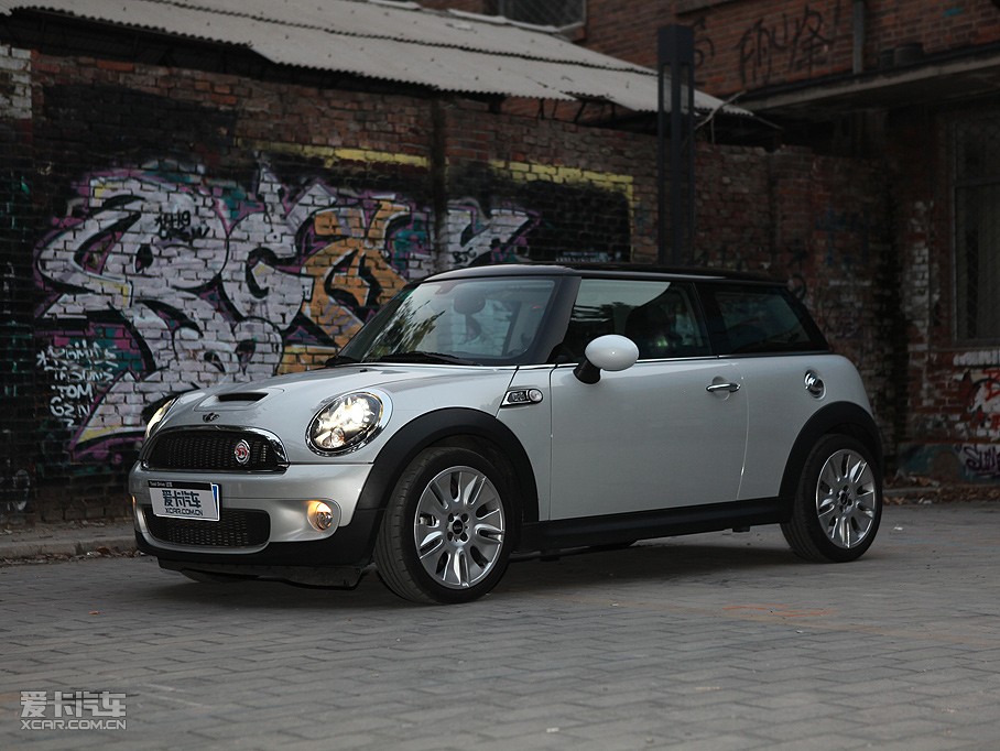 2009MINI S 50 CAMDEN