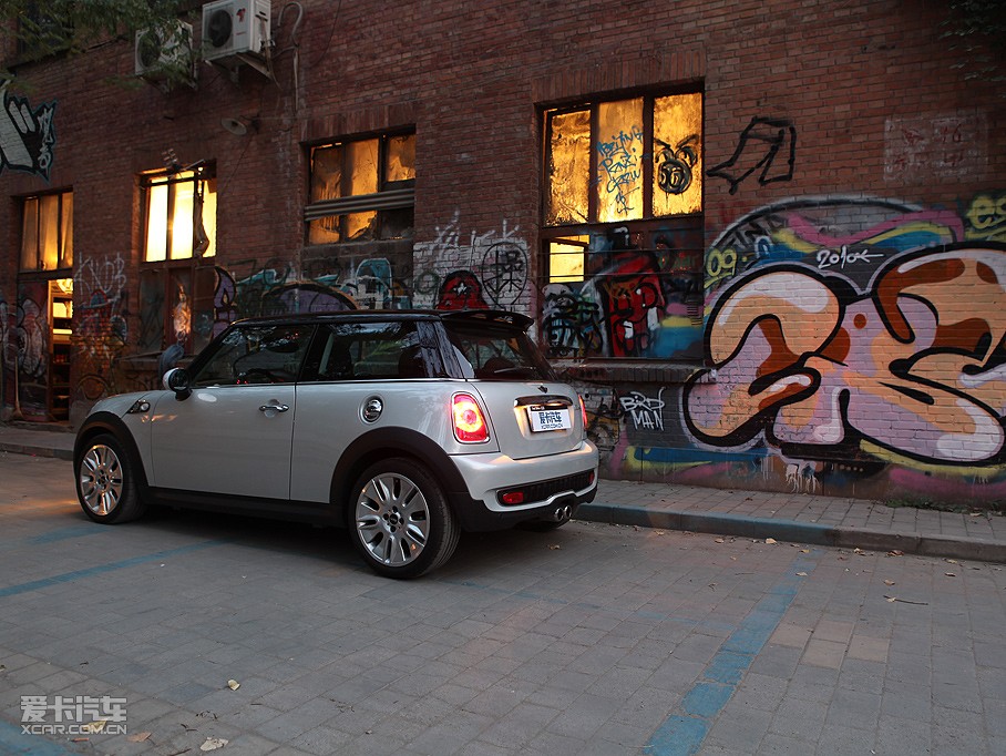 2009MINI S 50 CAMDEN