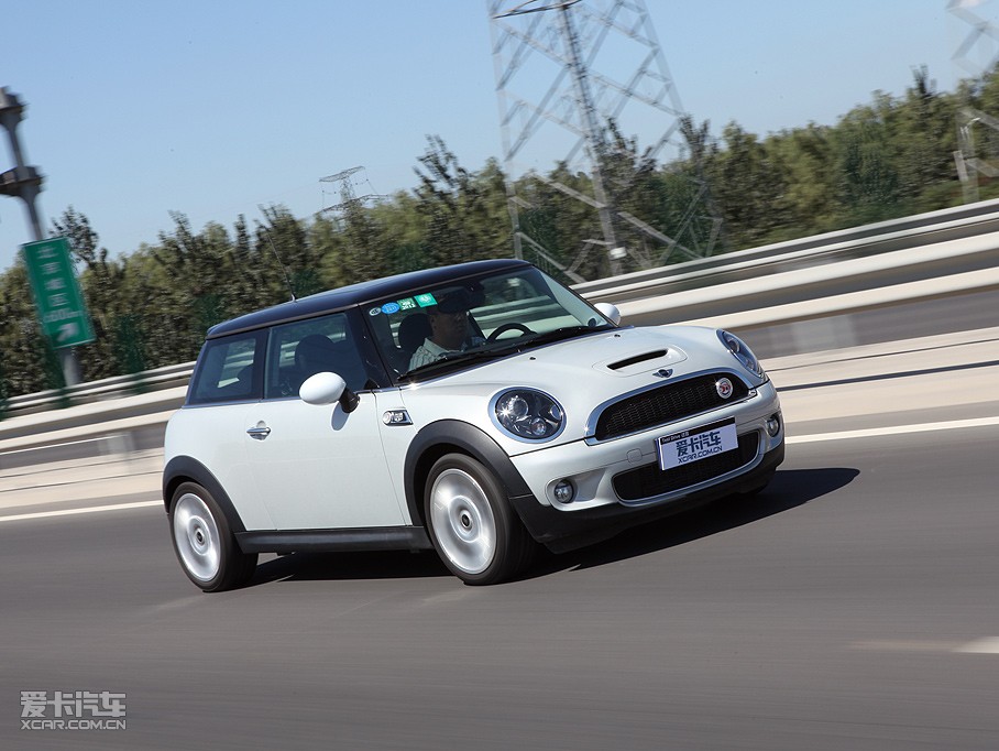 2009MINI S 50 CAMDEN