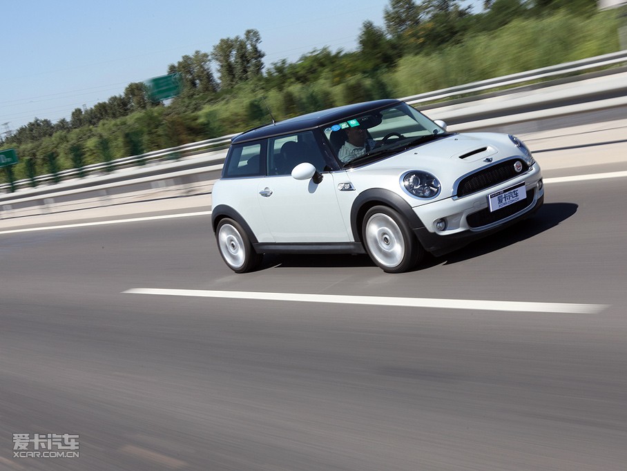 2009MINI S 50 CAMDEN