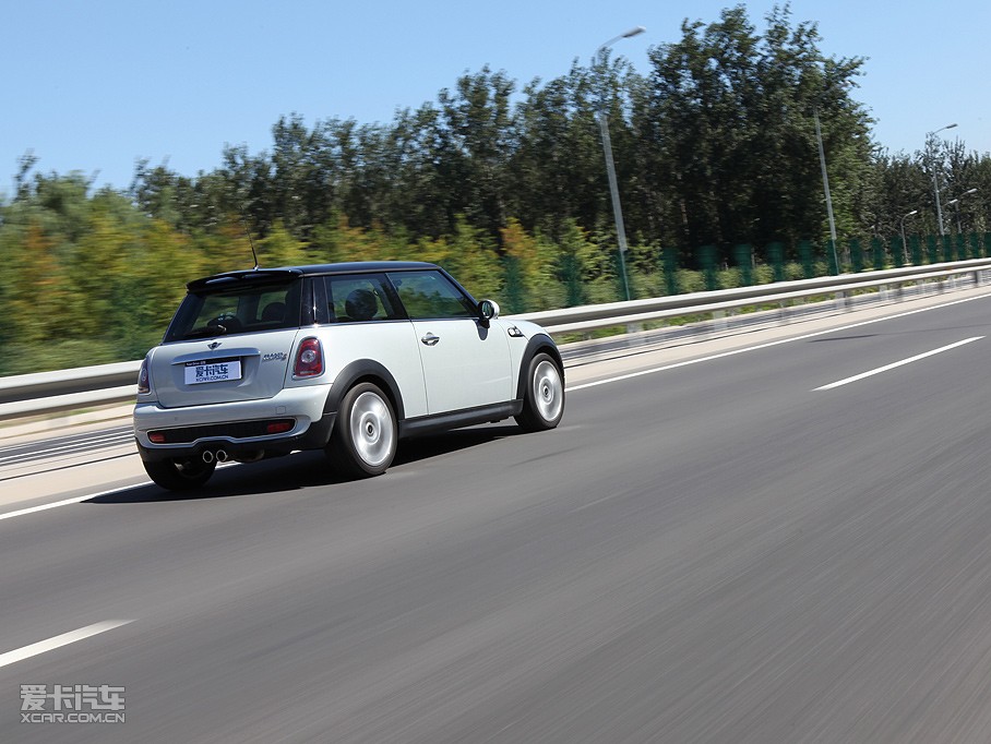 2009MINI S 50 CAMDEN