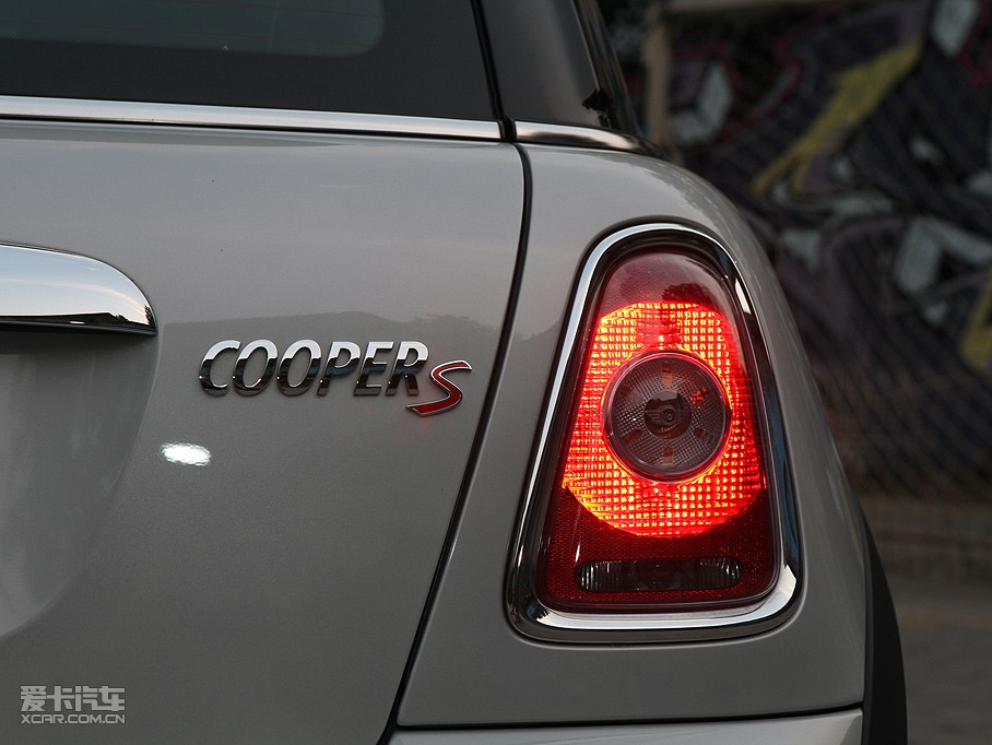 2009MINI S 50 CAMDEN